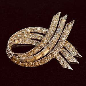 Vintage Silver Tone, Round And Baguette Clear Rhinestones Ribbon Brooch (3810)